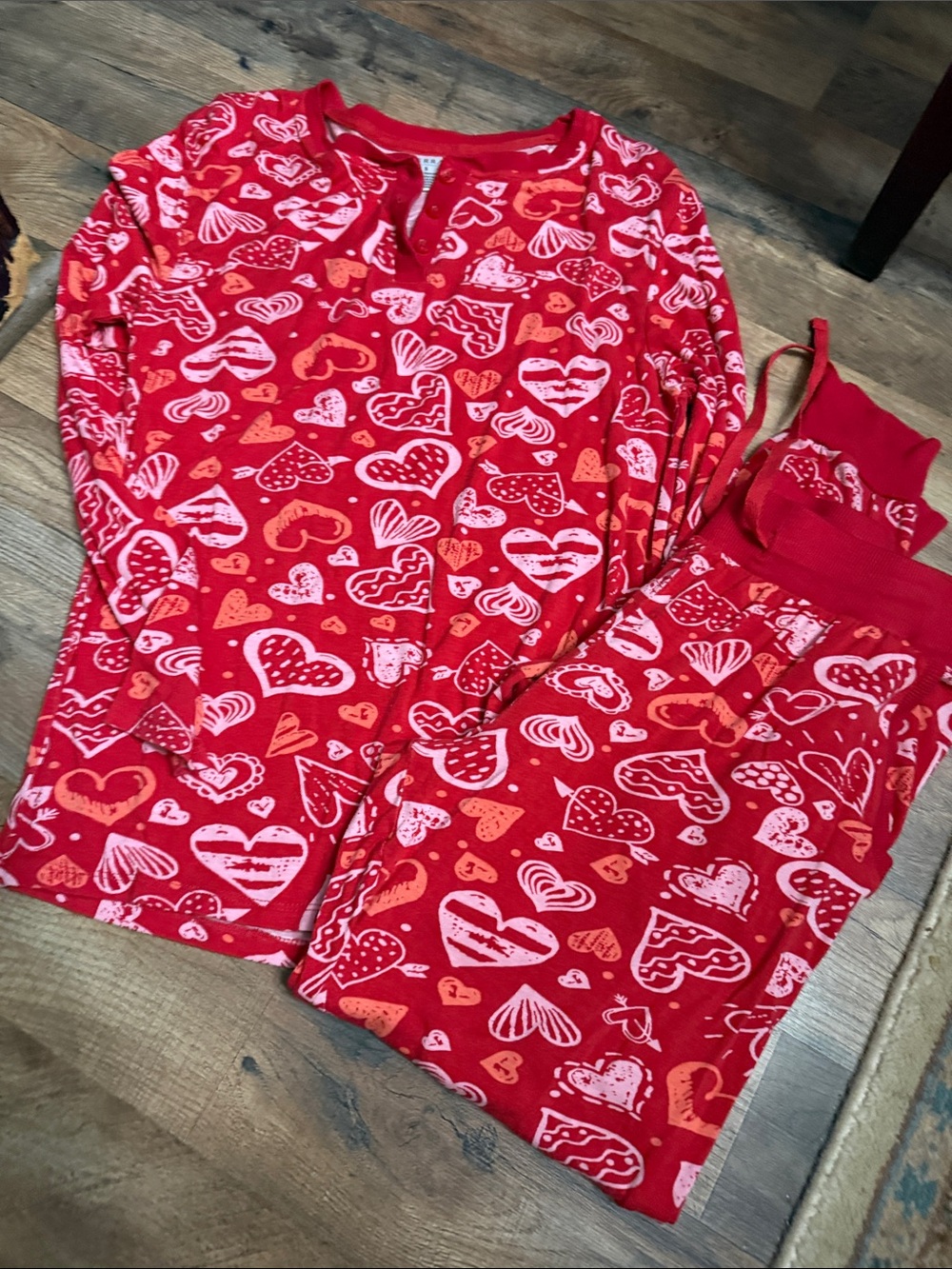 Serra Red Heart-Print womensPajama Set with Pink & Orange Accents size small